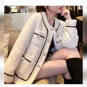 Soft Fuzzy Cream Jacket